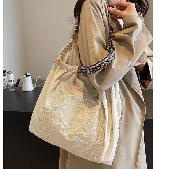 Boho Print Large Size Shoulder Tote Bag - Picture 4 of 9